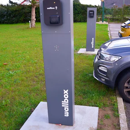 Golden Tulip Dieppe & 4*