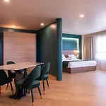 Golden Tulip Dieppe & 4* 锡河边的圣奥班