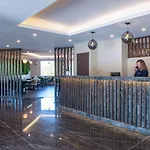 Golden Tulip Dieppe & 4* 锡河边的圣奥班