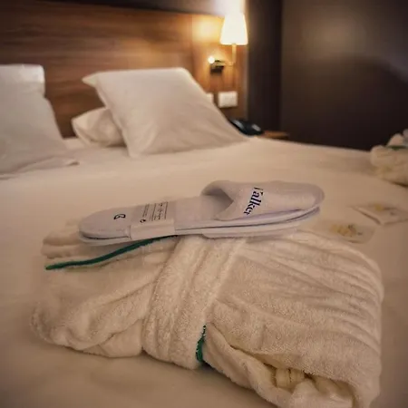 Golden Tulip Dieppe & Hotel 4*