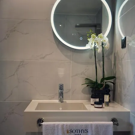 Golden Tulip Dieppe & 锡河边的圣奥班