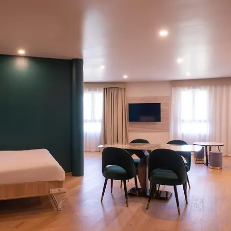 Golden Tulip Dieppe & Hotel 4*
