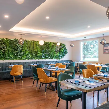 Golden Tulip Dieppe & Hotel 4*