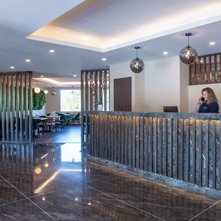 Golden Tulip Dieppe & 4* 锡河边的圣奥班