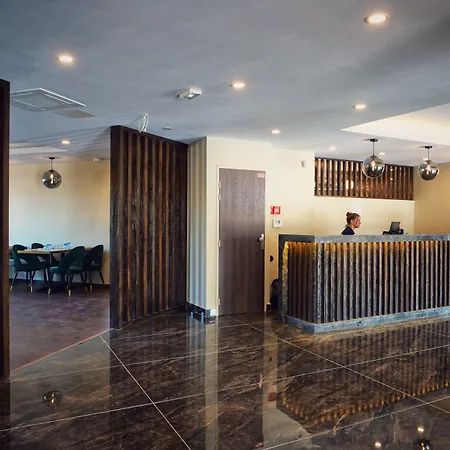 Golden Tulip Dieppe & 酒店 锡河边的圣奥班