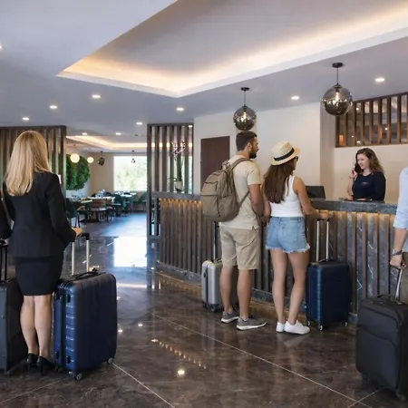 Golden Tulip Dieppe &